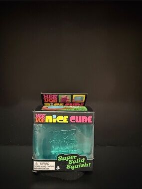 Nice Cube Super Solid Squish! - Needoh